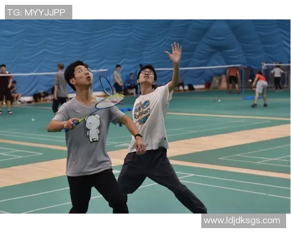 南京羽毛球队在精英赛中以61分稳居积分榜首位展现强劲实力