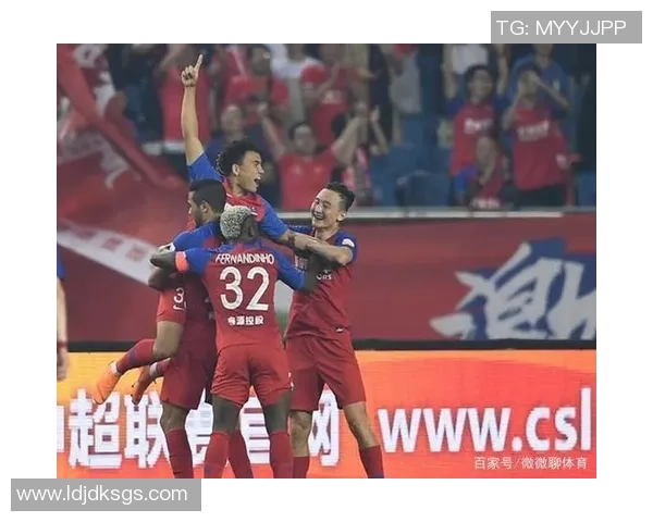 新疆足球明星闪耀世界舞台展现独特魅力与无限潜力 新疆足球明星闪耀世界舞台展现独特魅力与无限潜力