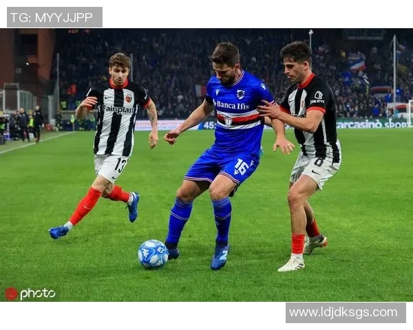 桑普多利亚足球明星的辉煌历程与对球队的深远影响分析 桑普多利亚足球明星的辉煌历程与对球队的深远影响分析