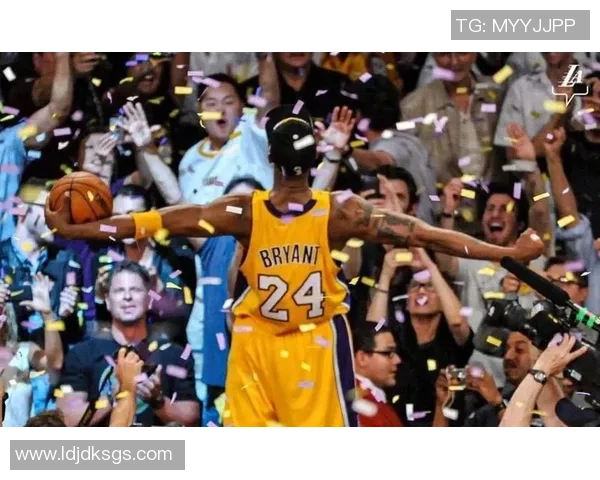 足球明星们对科比的赞誉与敬仰如何体现其传奇地位与影响力 足球明星们对科比的赞誉与敬仰如何体现其传奇地位与影响力