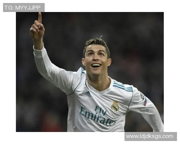 足球巨星C罗与武侠传奇成龙相遇的精彩瞬间与友谊故事 足球巨星C罗与武侠传奇成龙相遇的精彩瞬间与友谊故事